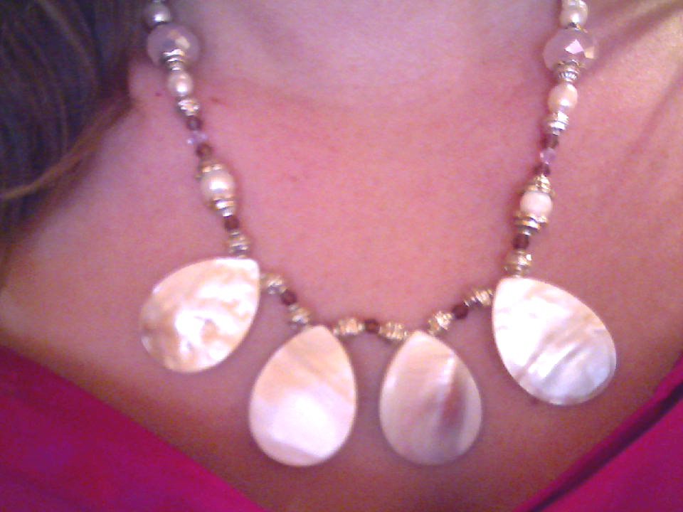 Mother of Pearl pendant necklace set