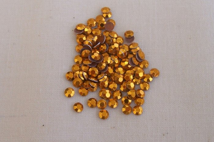 4mm Hot Fix Rhinestuds Gold 1gross (144 pcs)