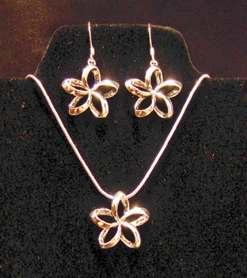 Silver Hawaiian Plumeria Earring, Pendant and Chain Set
