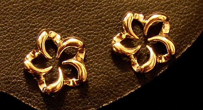 14kt Gold Open Plumeria Earrings