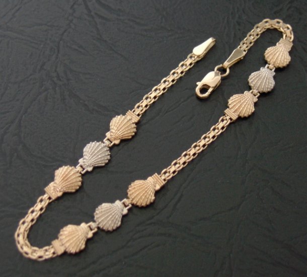 14kt Gold Sea Shell Link Bracelet