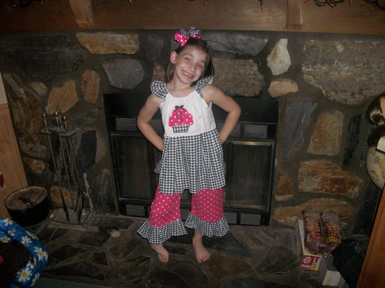 Girls handmade capri outfit 6m-3t with matching hairbow