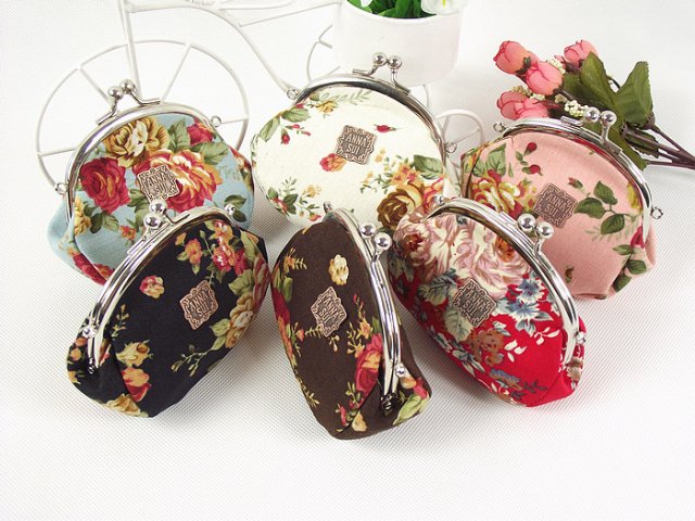 NEW ANNA SUI VINTAGE Style FLORAL MINI EVENING COIN PURSE WALLET Holiday GIFT