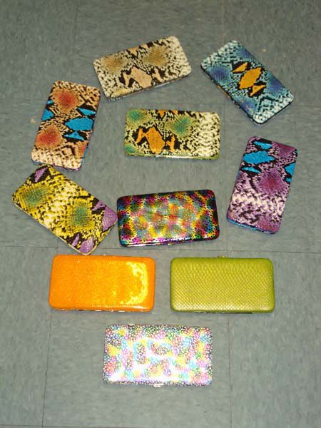 NEW PVC MULTI COLOR PATHORN PRINT CLUTCH FLAT WALLET BILLFOLD CUTE HOLIDAY GIFT