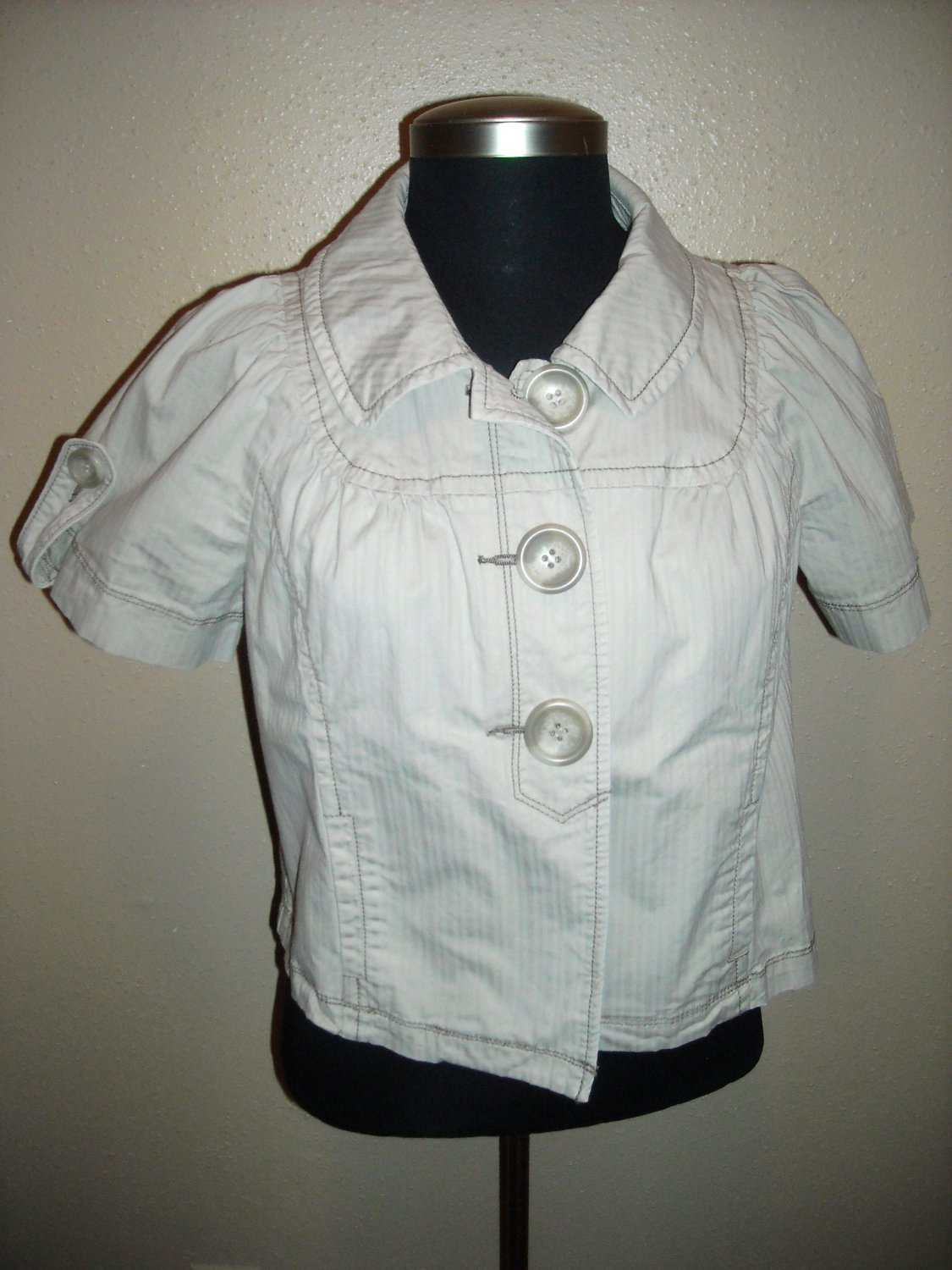 DKNY SHORT SLEEVE TAN JACKET SIZE L
