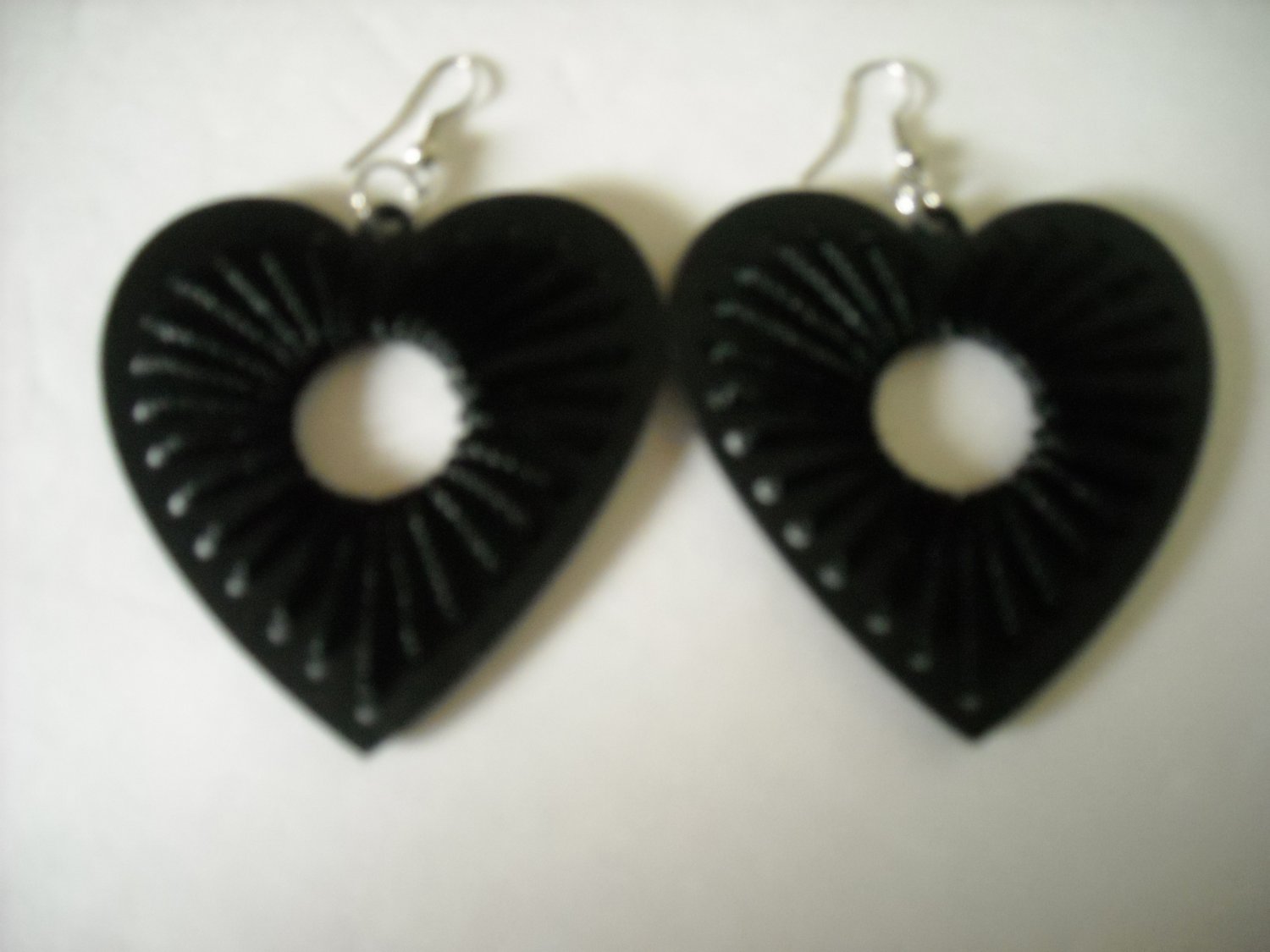 HEART SHAPE BLACK WOOD EARRINGS (NEW)