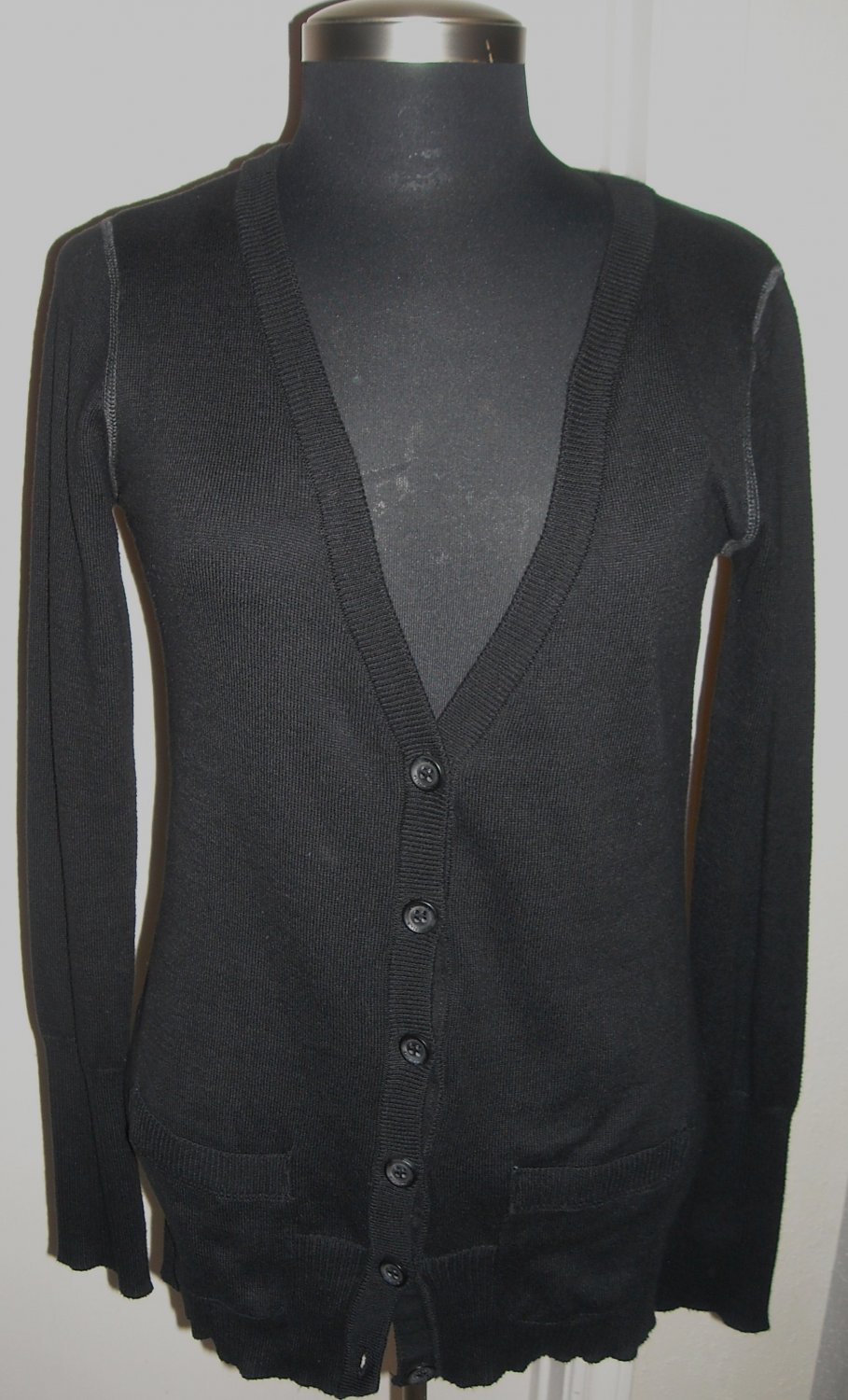 AEROPOSTALE BLACK SWEATER SIZE L
