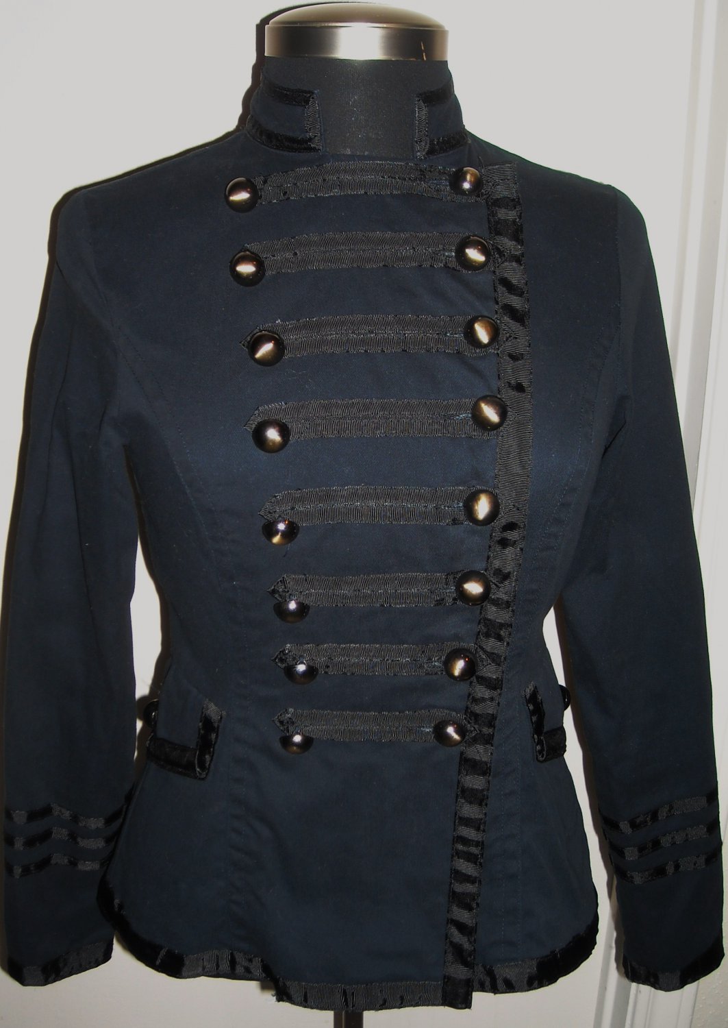 VINTAGE BLUE AND BLACK JACKET SIZE SIZE S