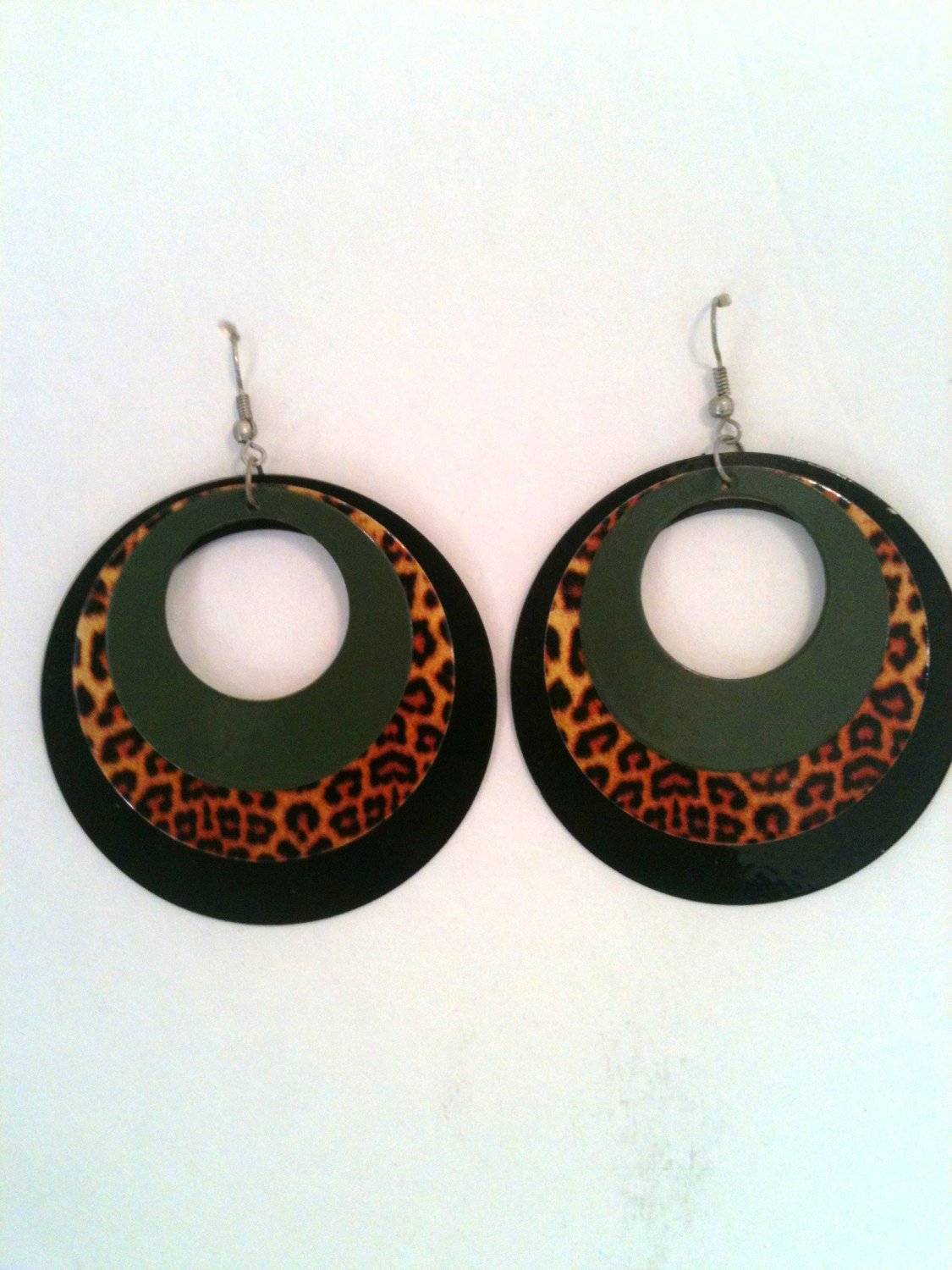 ROUND EARRINGS WITH ANIMAL PRINT (NEW)