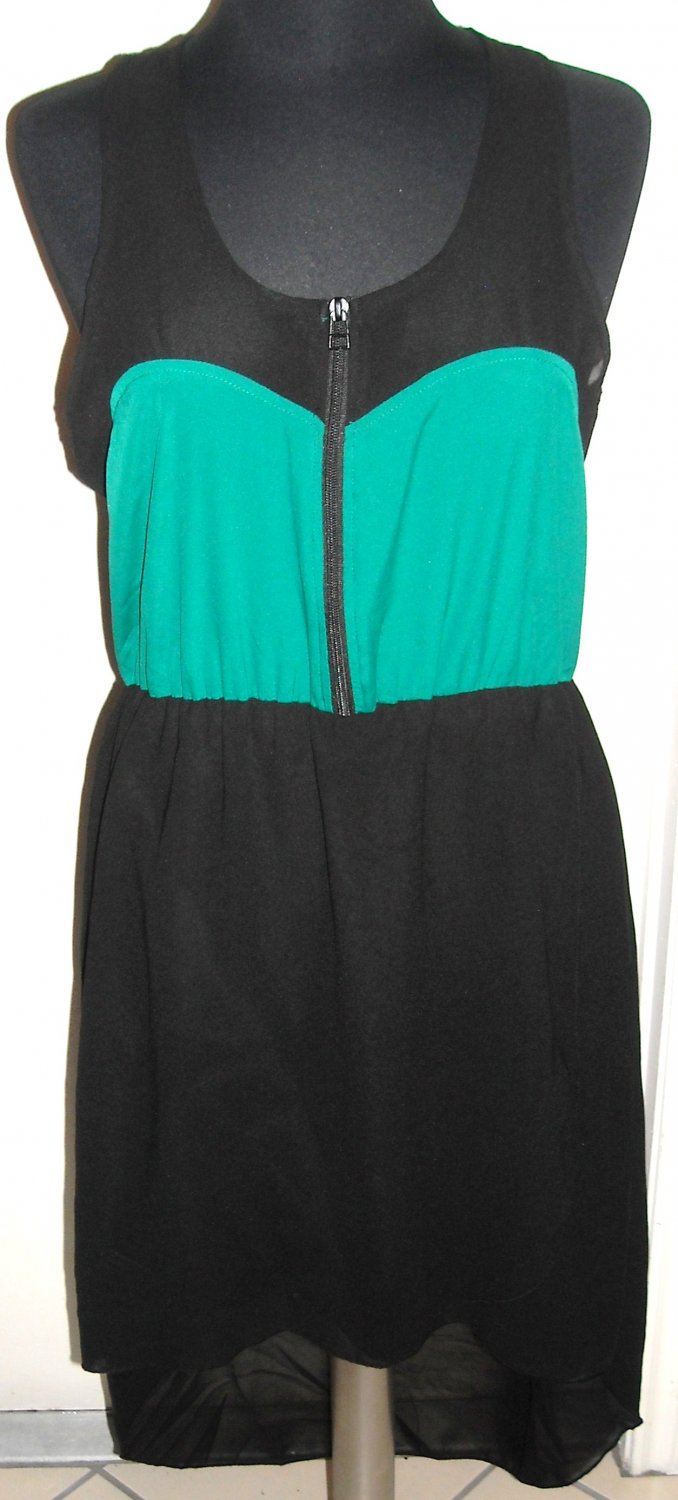 INDULGE GREEN AND BLACK HI-LOW DRESS SIZE XL (NEW)