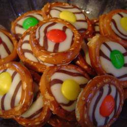 Pretzel Huggers (Bag of 20)
