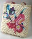 Large Woven Straw Tote Style Handbags with Woven Grass Design