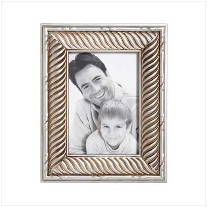 SILVER 5 X 7" PHOTO FRAME