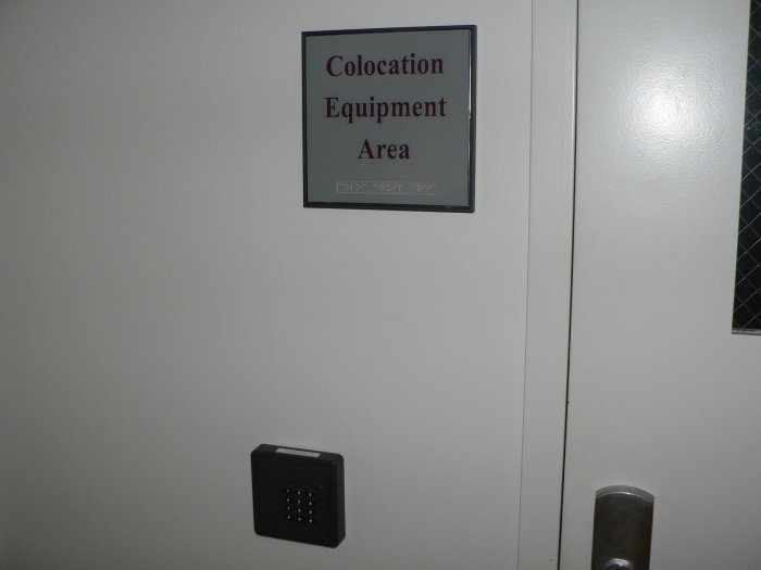 Orange County Colocation 1U server + 2 mbps