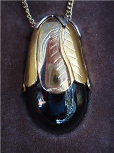 VTG Avon Charisma perfume Pendent in Original Box