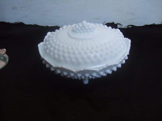 Fenton Two Piece 4 Footed Bowl 5.5 Inches Tall