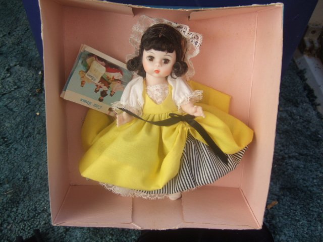 Madame Alexander World Doll #590 France 7.5 Inches Tall