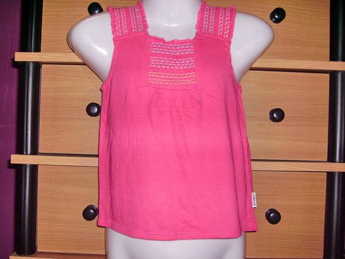 CW72: 5T OshKosh Sleeveless Top
