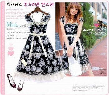 Pretty Black & White Dress