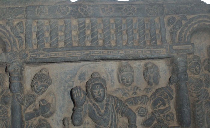 ANTIQUE BUDDA STATUE STONE