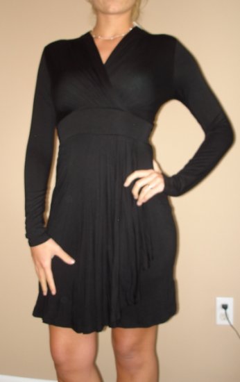 NWT FOREVER 21 black long sleeve surplice dress (sz S)