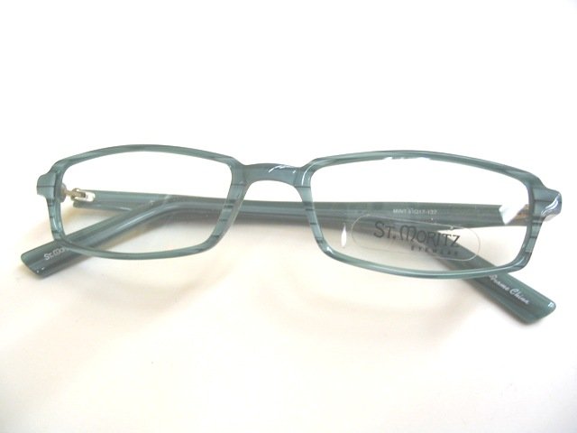 Zena from St. Moritz eyewear Mint 51-17-137 R$85