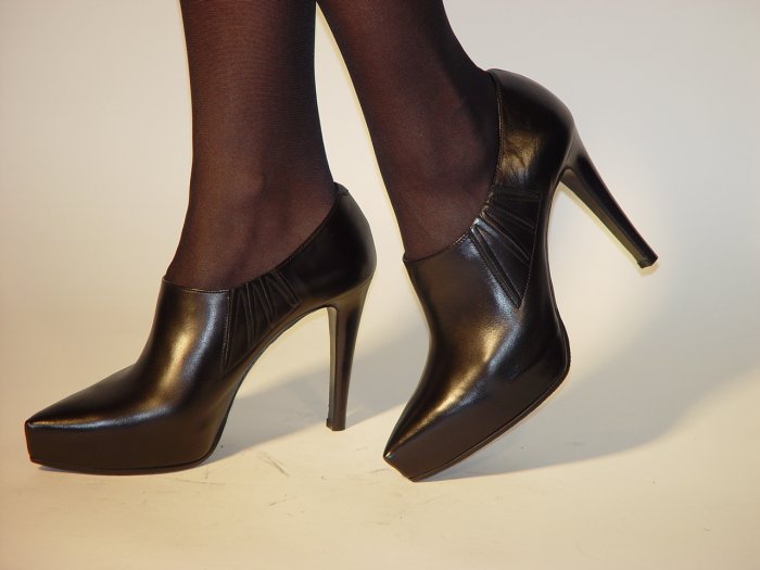 NANDO MUZI NEW HOT 2007 COLLECTION PUMPS BLACK 37/7