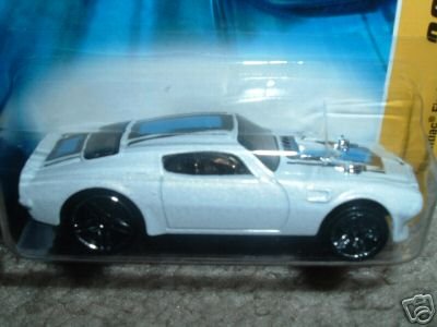 2007 Hotwheels FE 16/36 70 Firebird White in color