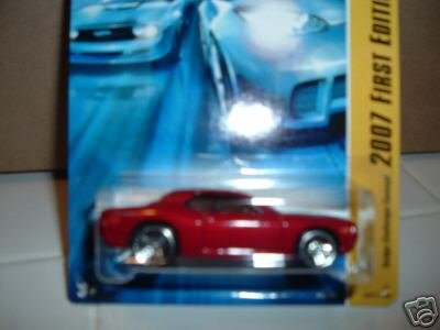 2007 Hotwheels FE #1/36 DODGE CHALLENGER MAROON