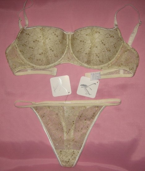 Flamingo Lace Bra and Strings Panty Set 34C/L