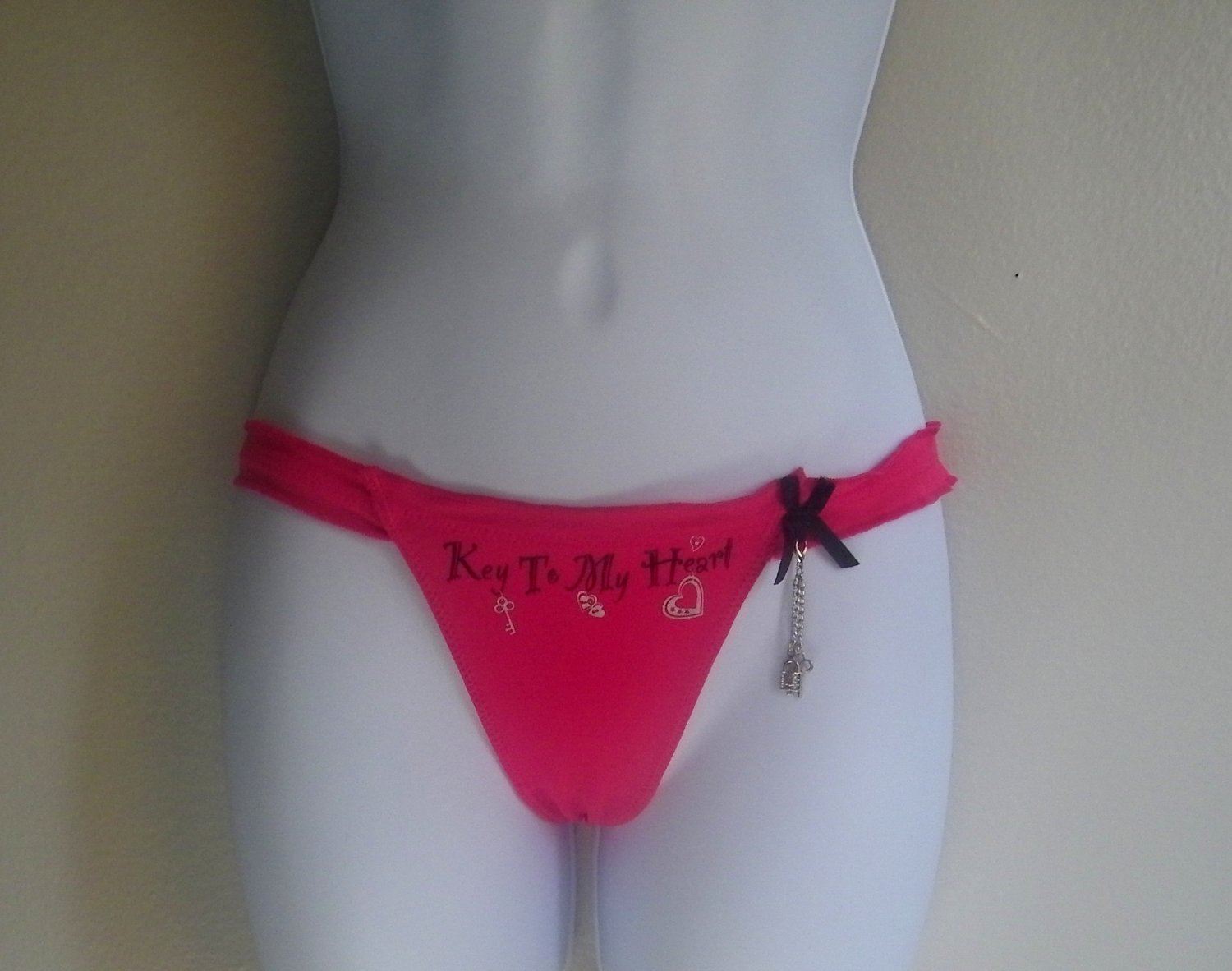 Black Fuchsia Thong size S