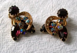 Vintage Clip On Earrings