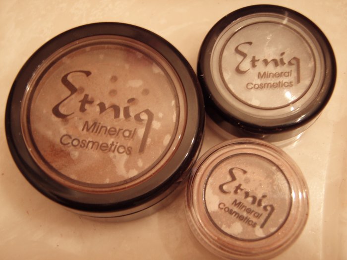 Etniq Foundation Sampler