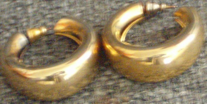 Pretty & Simple Gold Plated Earrings