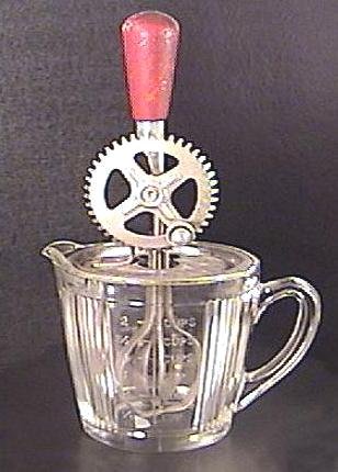 EKCO EGG BEATER w Glass MEASURING BOWL