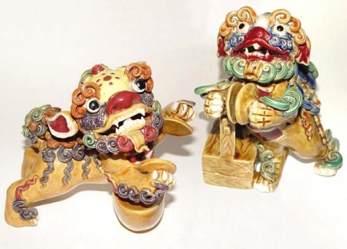 PAIR Chinese FOO DOG Figures