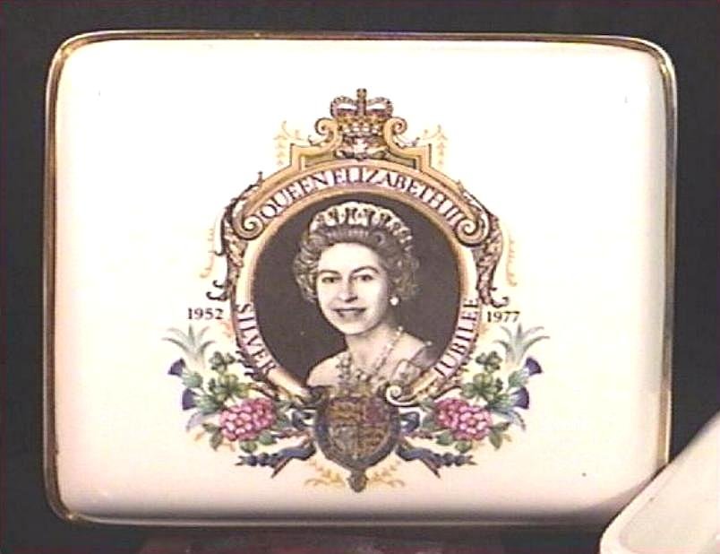 Commemorative Queen Elizabeth Silver Jubilee Sweets Box