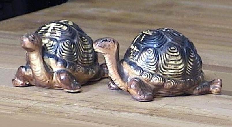 Vintage Tortoise Turtle Salt and Pepper Shakers