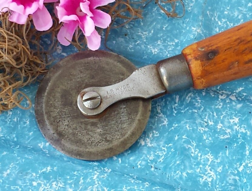 Pastry Dough Cutter Wood Handle Antique