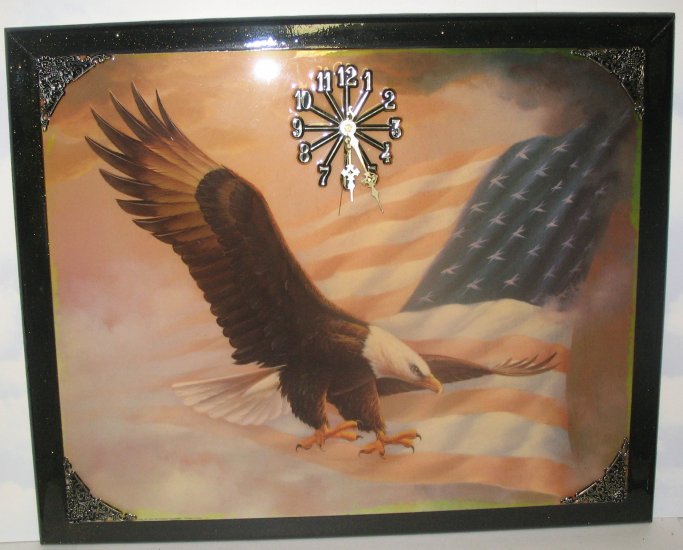 "Spread Winged Eagle in Flight" Picture Clock