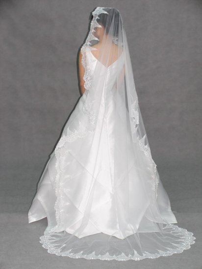IVORY MANTILLA LACE CHAPEL WEDDING BRIDAL VEIL 90x62 **Free Shipping**