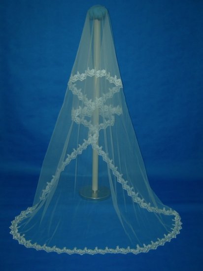 IVORY MANTILLA LACE CATHEDRAL WEDDING BRIDAL VEIL 100"