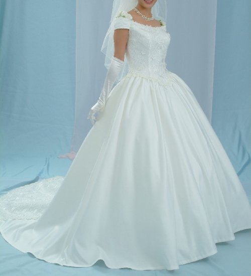 NEW UNIQUE MESMERIZING WEDDING BRIDAL DRESS GOWN SIZE 16