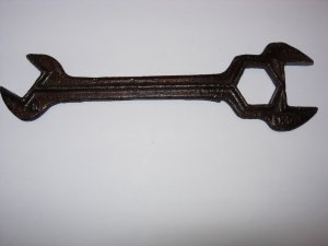 JOHN DEERE D34 WRENCH