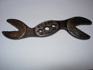 VINTAGE THE HAWKEYE ALLIGATOR WRENCH, MARSHALLTOWN, IA