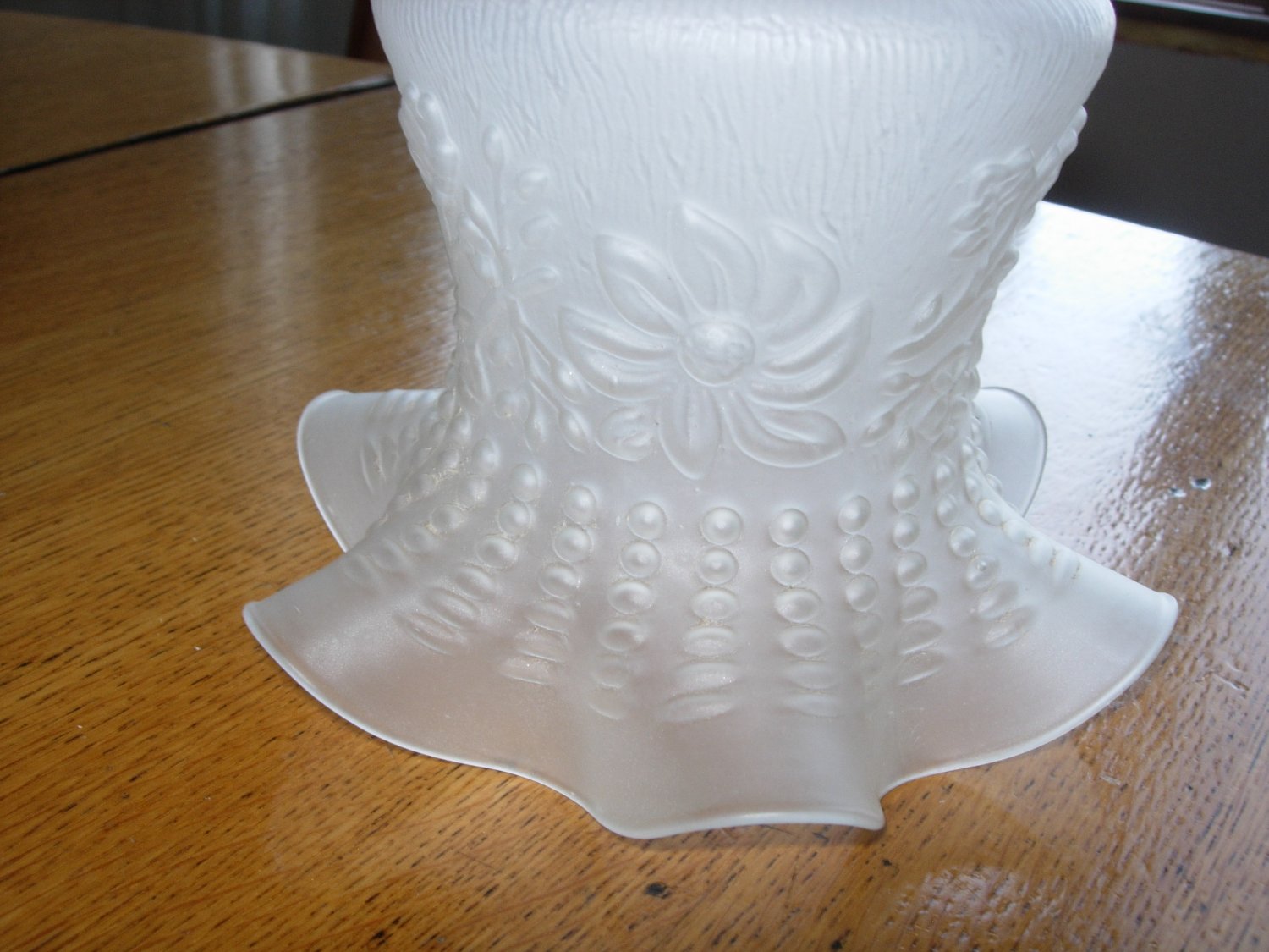 Vintage Frosted Tulip Shaped Glass Lamp Shade With Embossed Flower Design