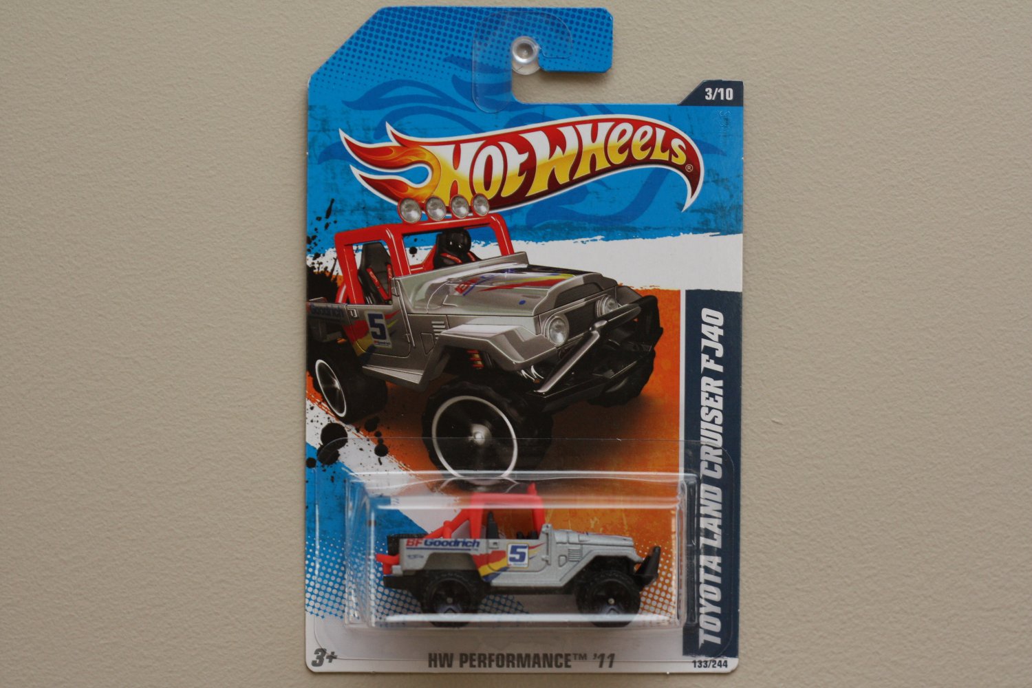 Hot Wheels 2011 HW Performance Toyota Land Cruiser FJ40 (grey)