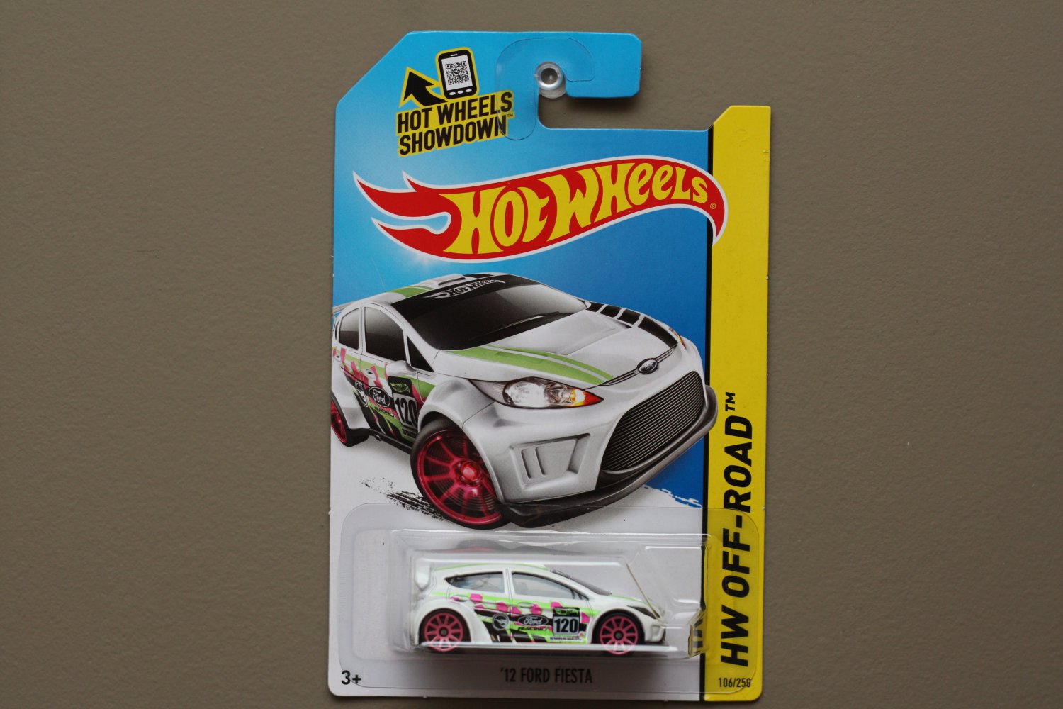 Hot Wheels 2014 HW Off-Road '12 Ford Fiesta (white) (Treasure Hunt)