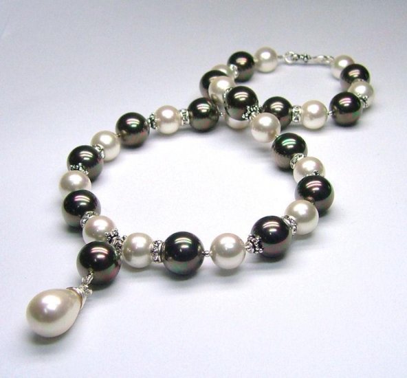Evening Chic - South Sea Shell Pearl Necklace