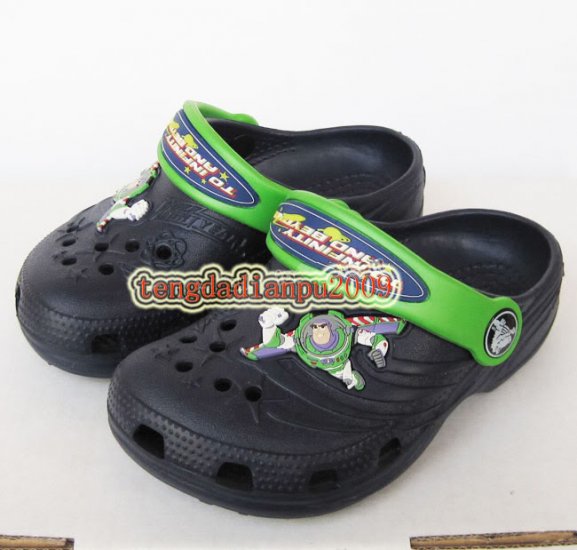 new CROCSâ„¢ navy blue boy's sandal shoes sz:EUR24-29